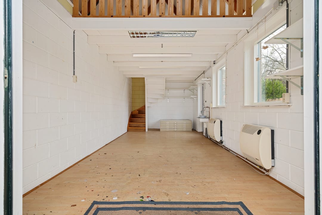 Spacious Detached Home with Versatile Outbuilding in Apeldoorn West — 26