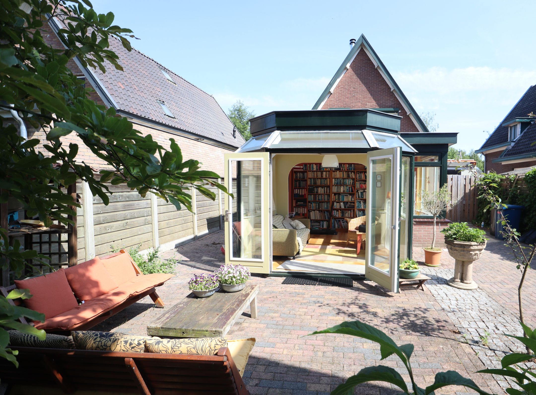 Spacious Detached Home with Versatile Outbuilding in Apeldoorn West — 36