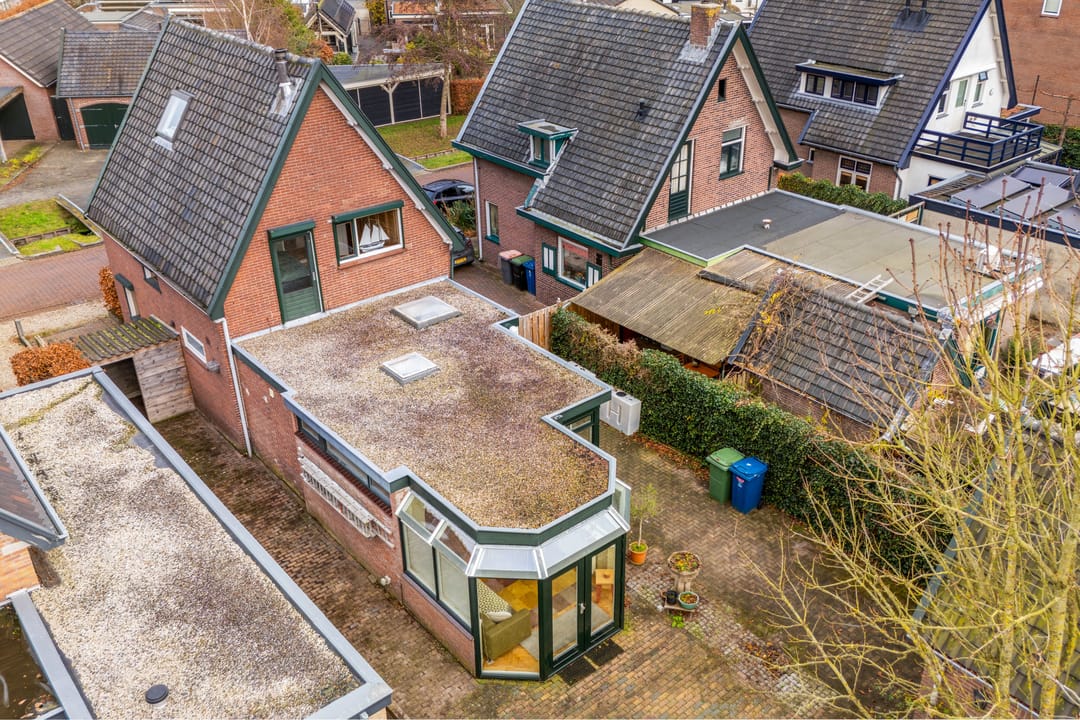 Spacious Detached Home with Versatile Outbuilding in Apeldoorn West — 31