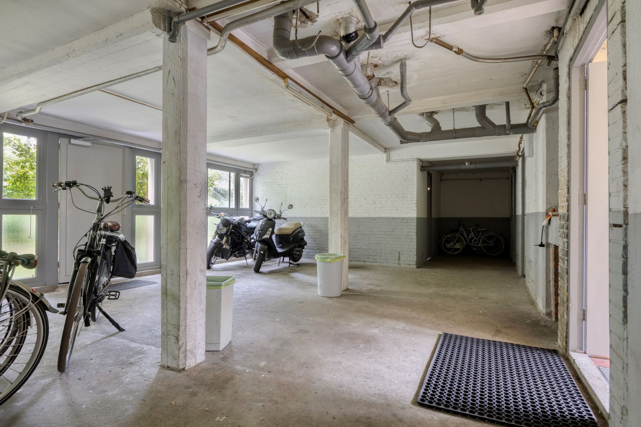 Energy Efficient Three-Bedroom Apartment with Two Balconies in Rotterdam-West — 24