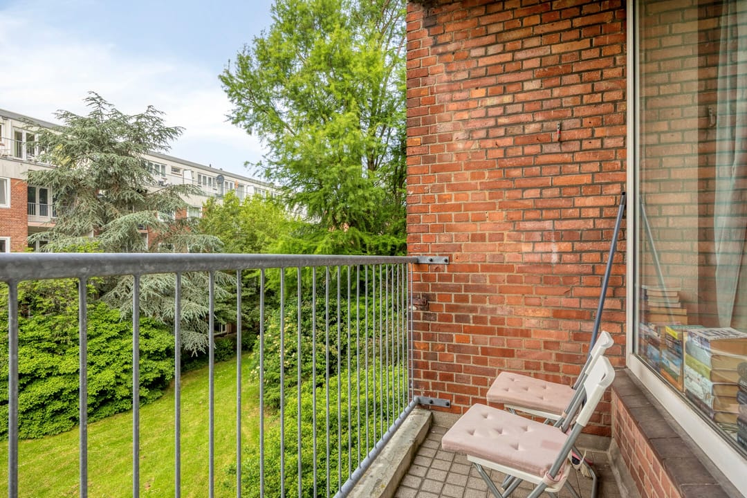 Energy Efficient Three-Bedroom Apartment with Two Balconies in Rotterdam-West — 13
