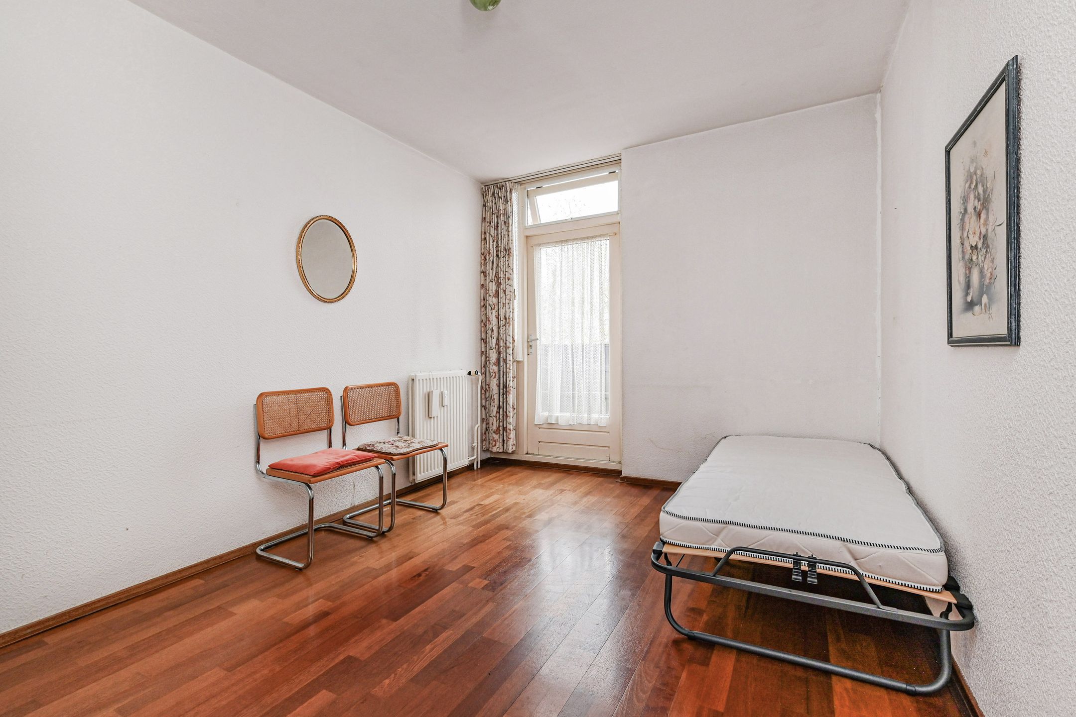 Spacious 3-Room Apartment with Two Balconies in Quiet Green Surroundings — 12