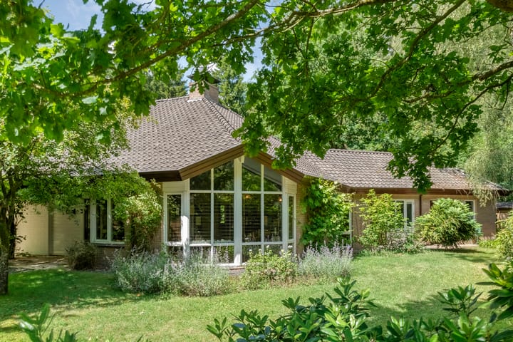 Foto 2 van Titanialaan 5