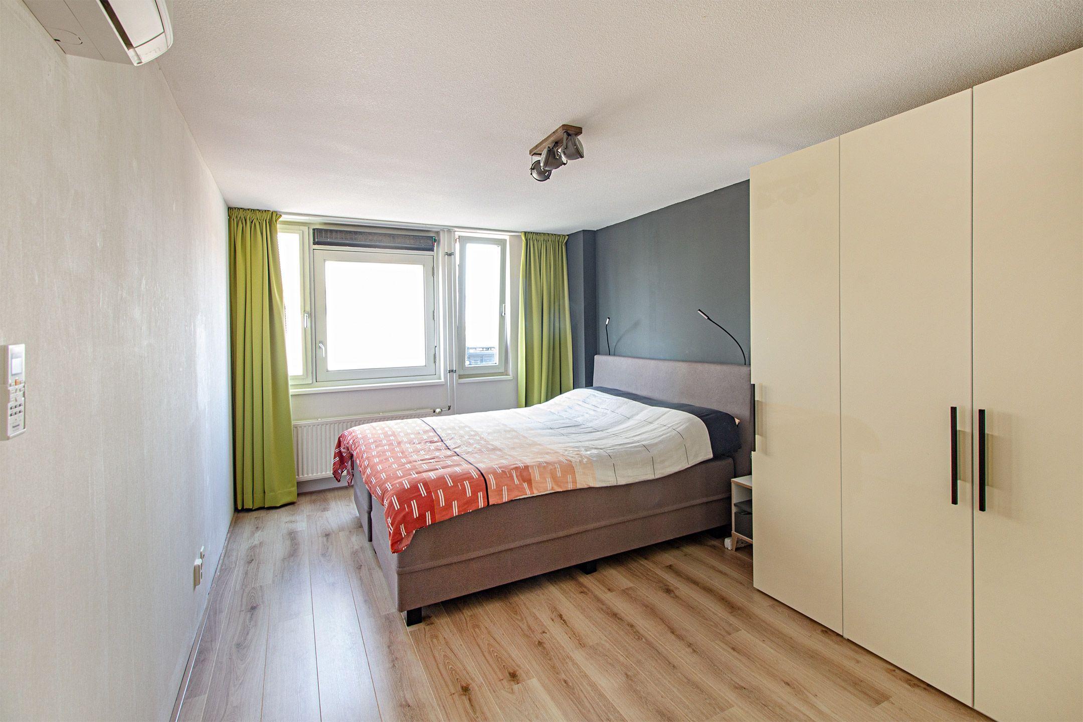 Comfortable 3-Room Apartment with Balcony and Parking in Scheveningen — 12