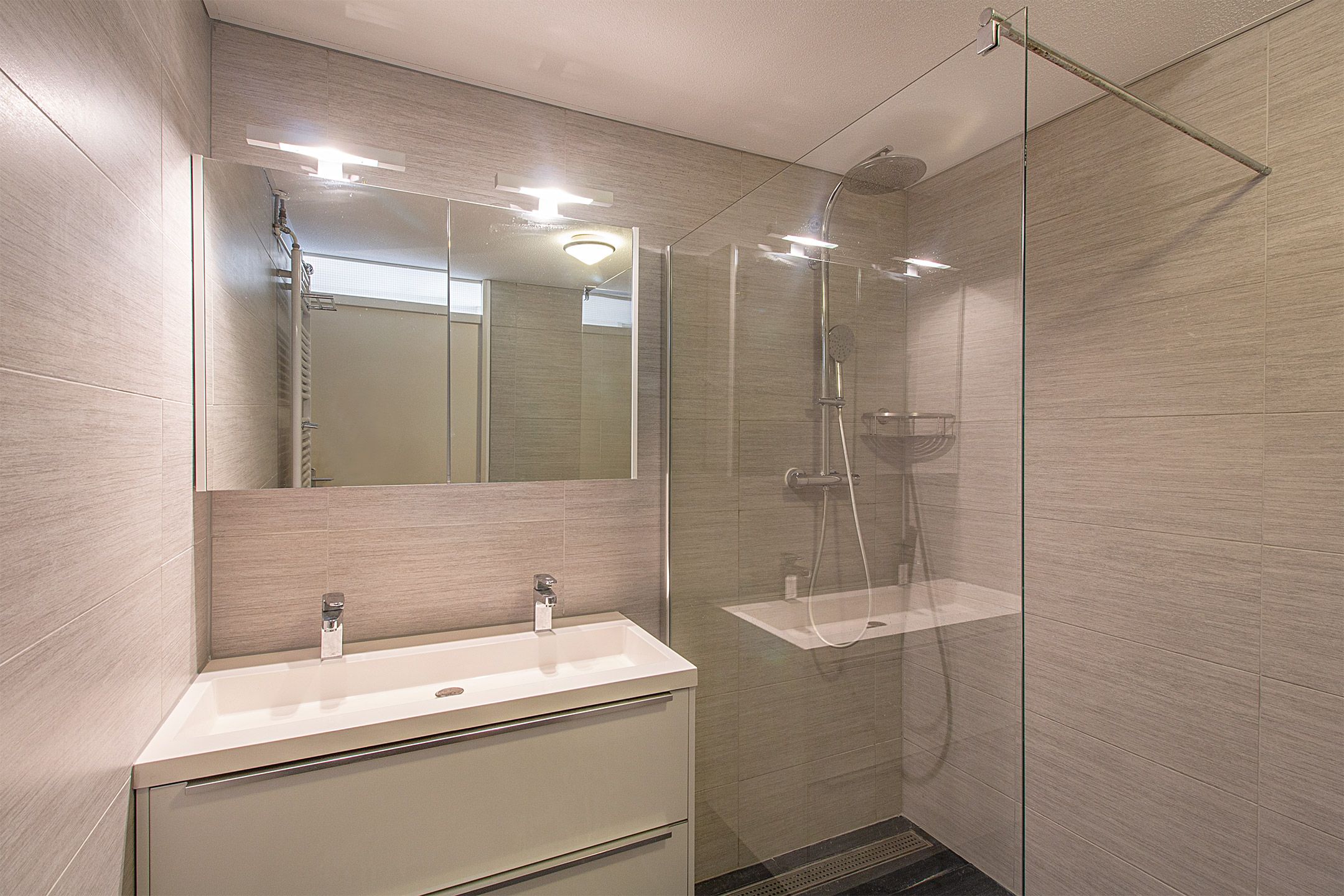 Comfortable 3-Room Apartment with Balcony and Parking in Scheveningen — 15