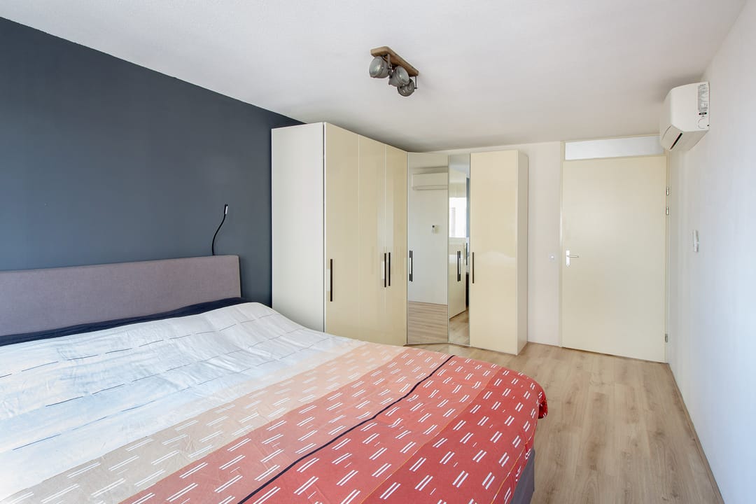 Comfortable 3-Room Apartment with Balcony and Parking in Scheveningen — 13