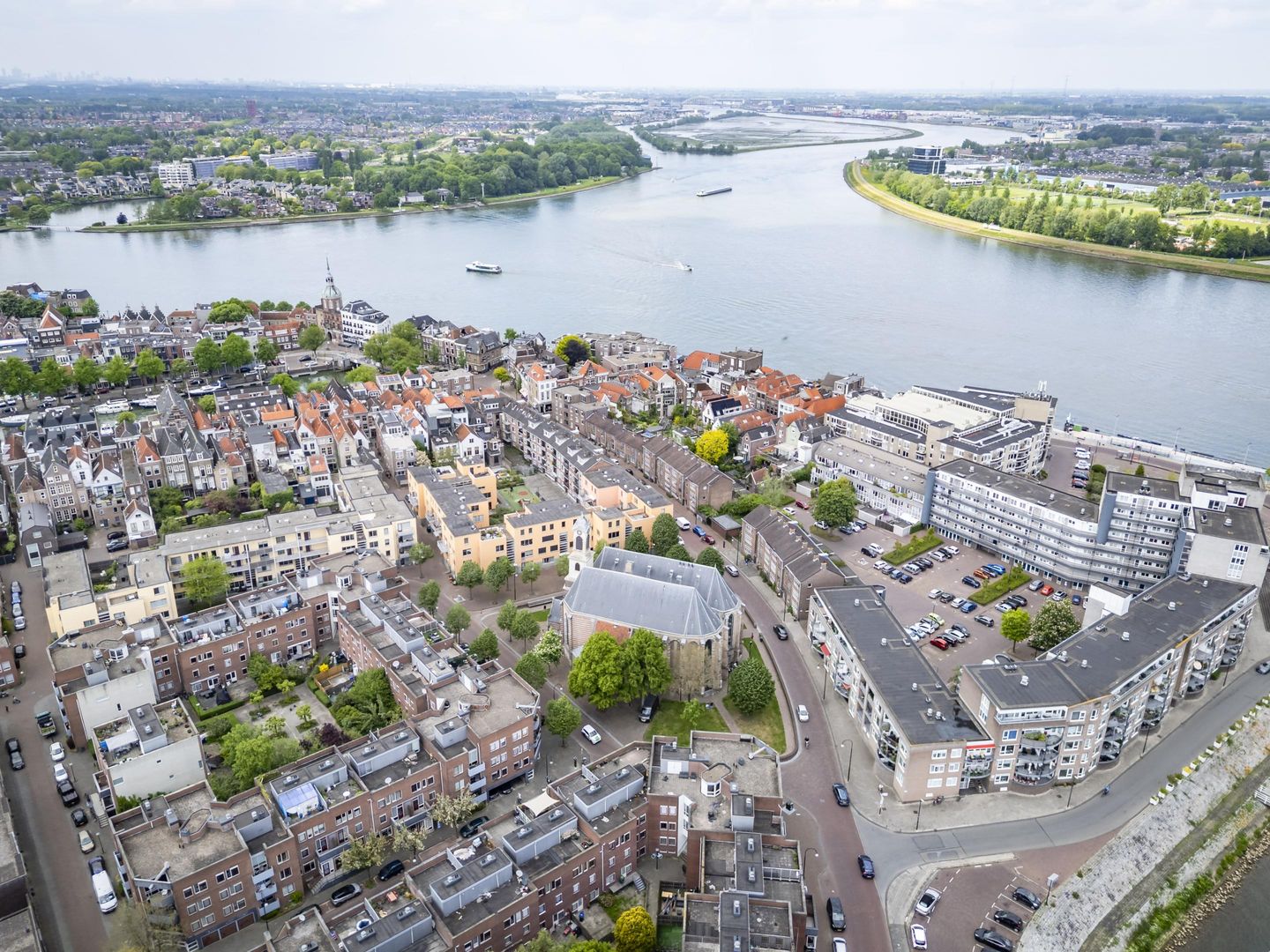 Bekijk foto 4 van Nieuwkerksplein 90