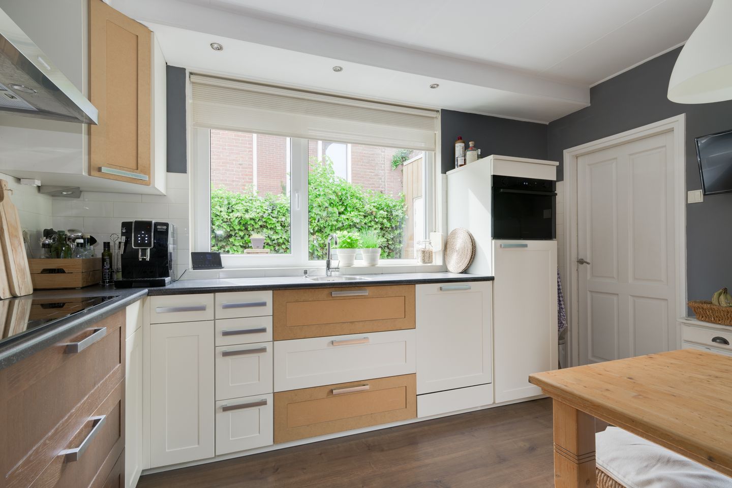 Photo 14 of Prins Bernhardstraat 20-A