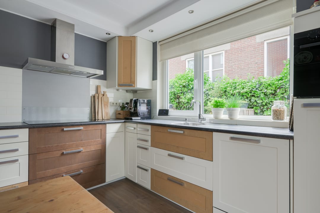 Photo 16 of Prins Bernhardstraat 20-A