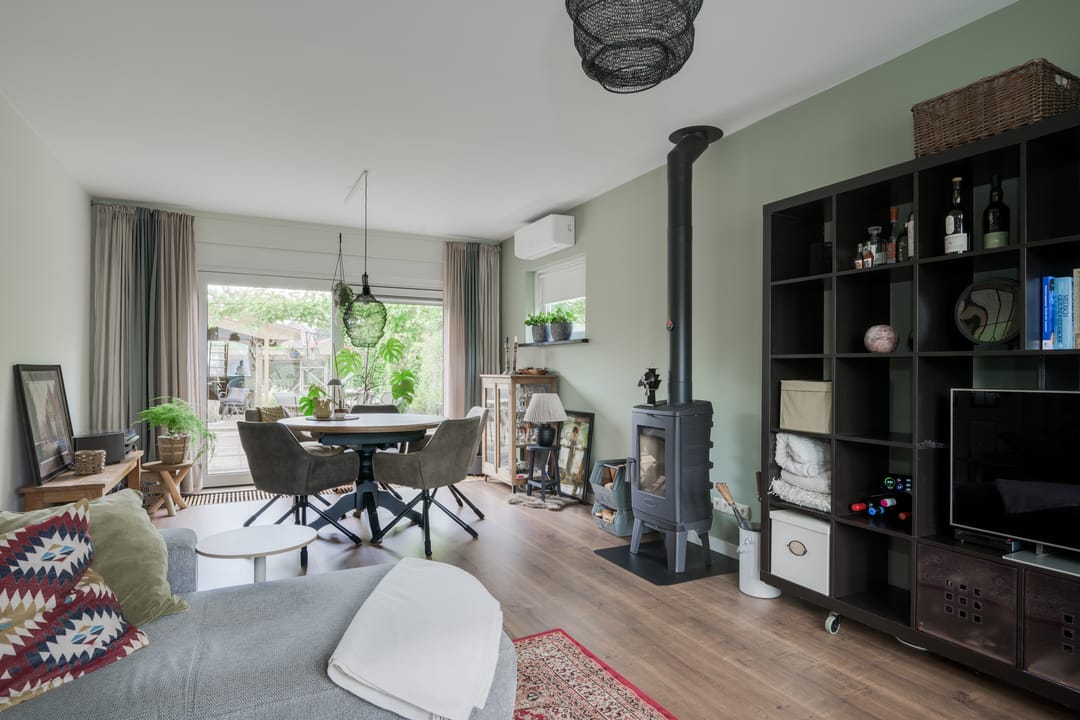 Photo 11 of Prins Bernhardstraat 20-A