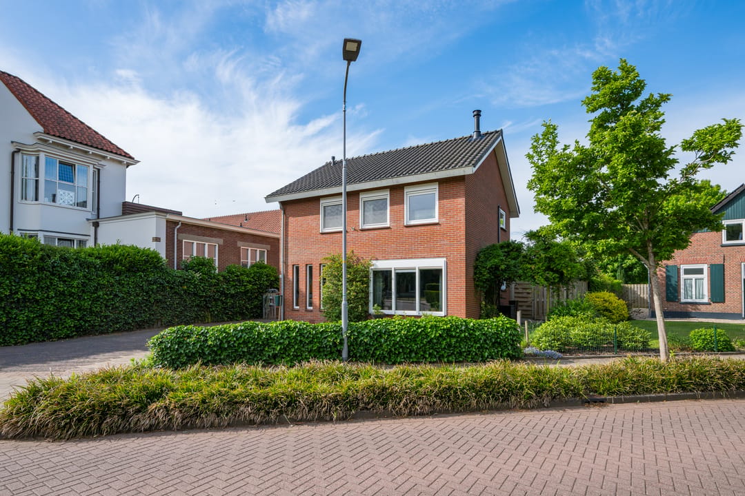 Photo 61 of Prins Bernhardstraat 20-A