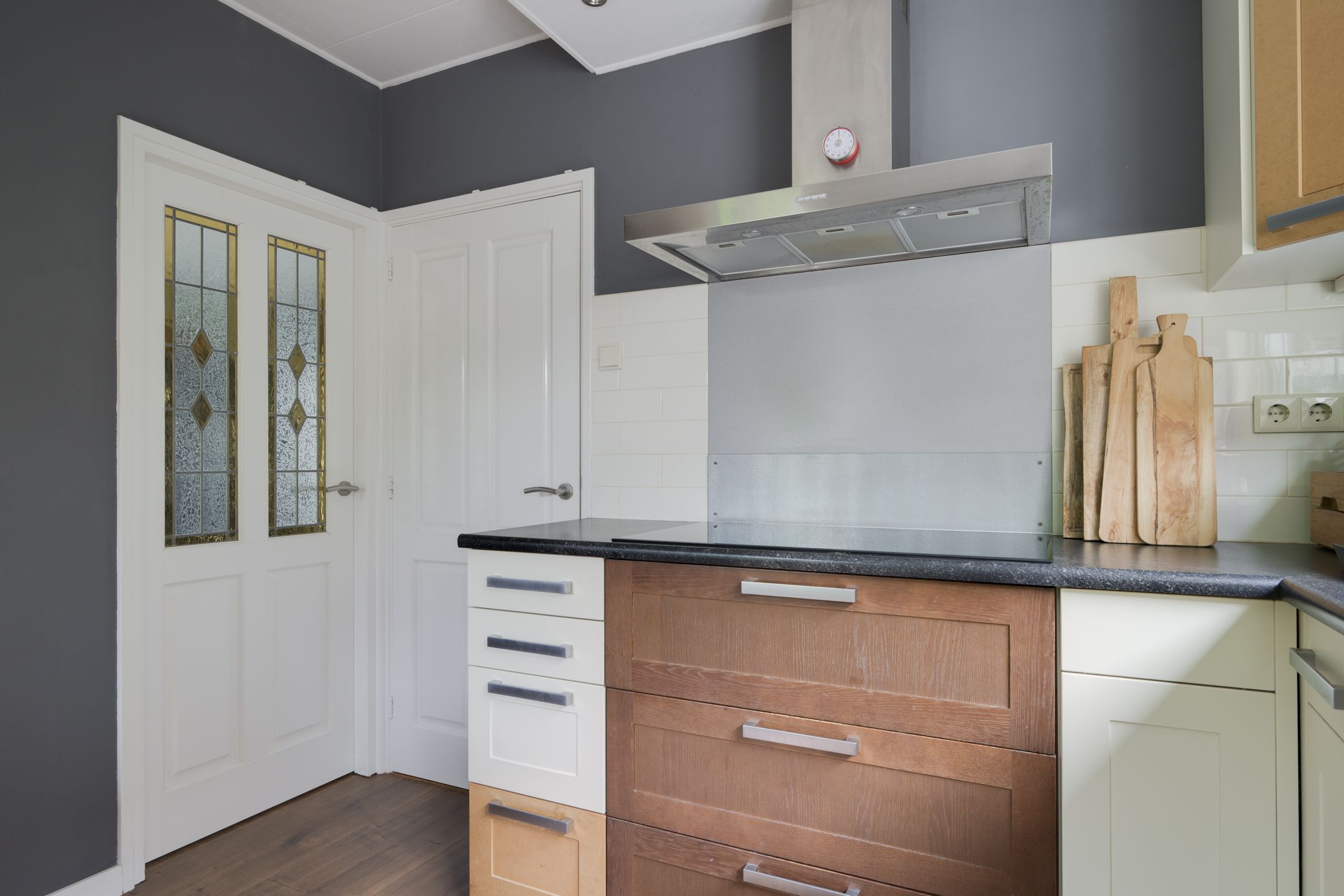 Photo 18 of Prins Bernhardstraat 20-A