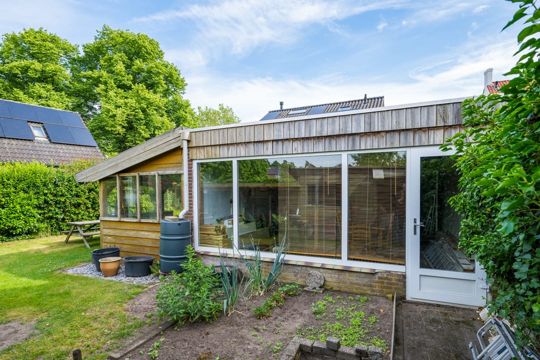 Photo 47 of Prins Bernhardstraat 20-A