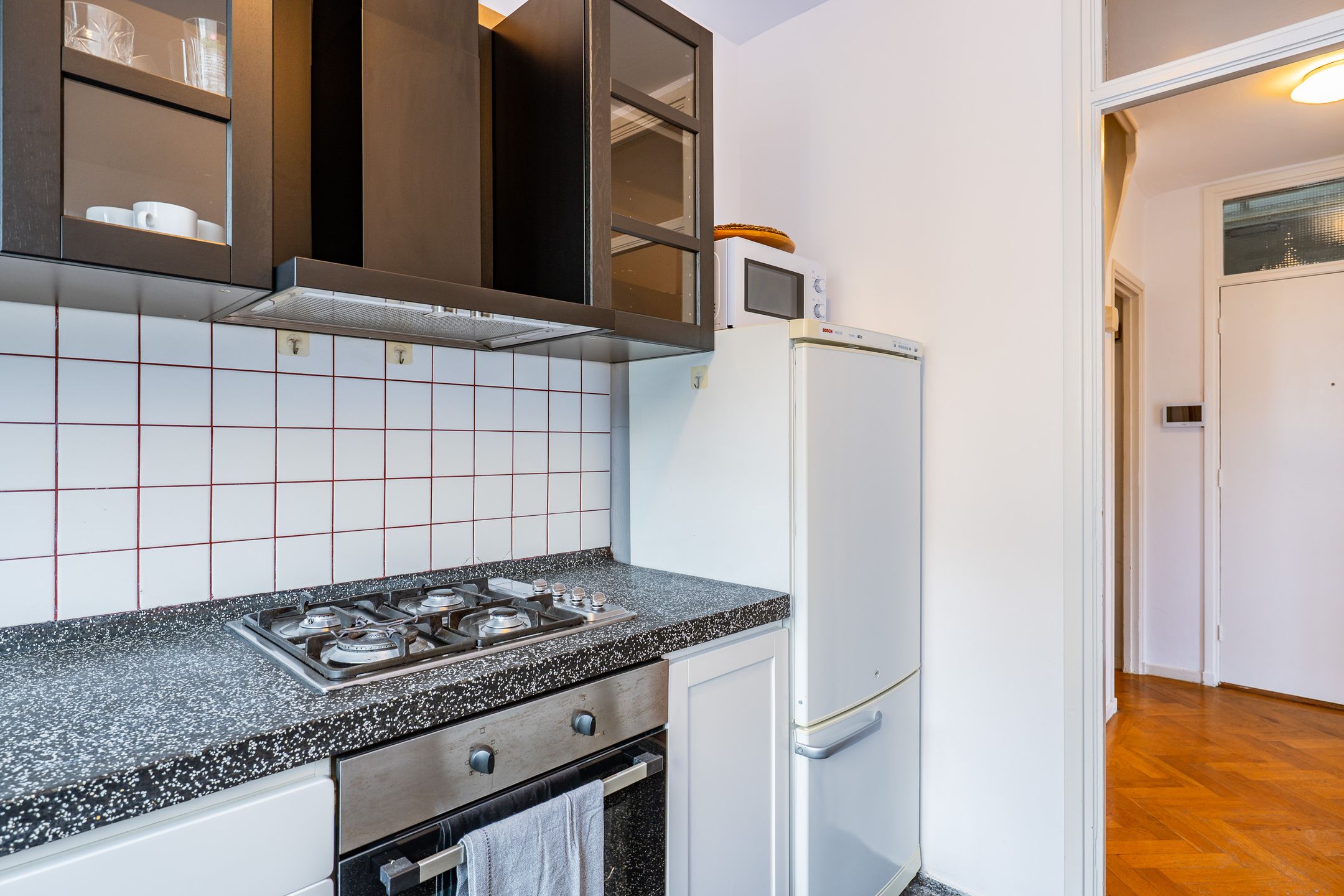 Elegant Two Bedroom Apartment with Vondelpark Views in Amsterdam Oud Zuid — 18