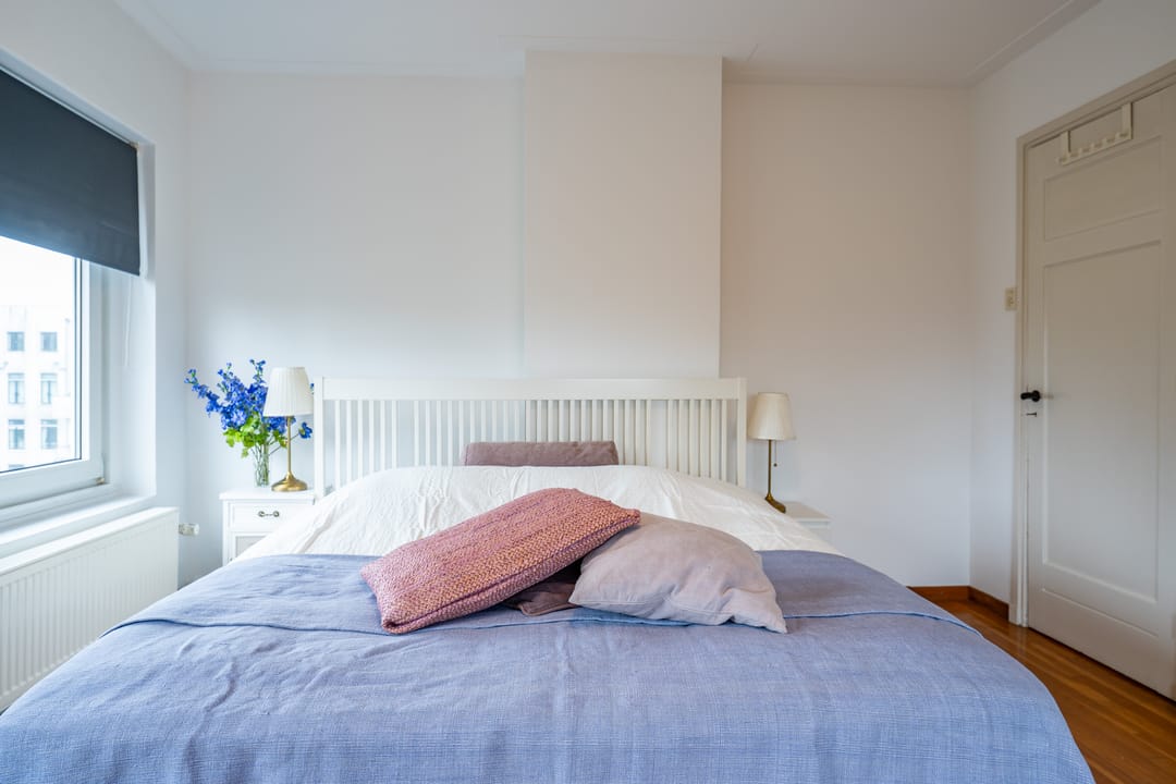 Elegant Two Bedroom Apartment with Vondelpark Views in Amsterdam Oud Zuid — 22