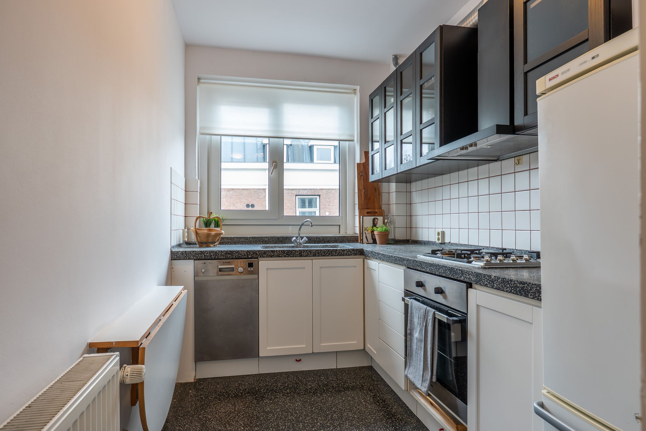 Elegant Two Bedroom Apartment with Vondelpark Views in Amsterdam Oud Zuid — 15