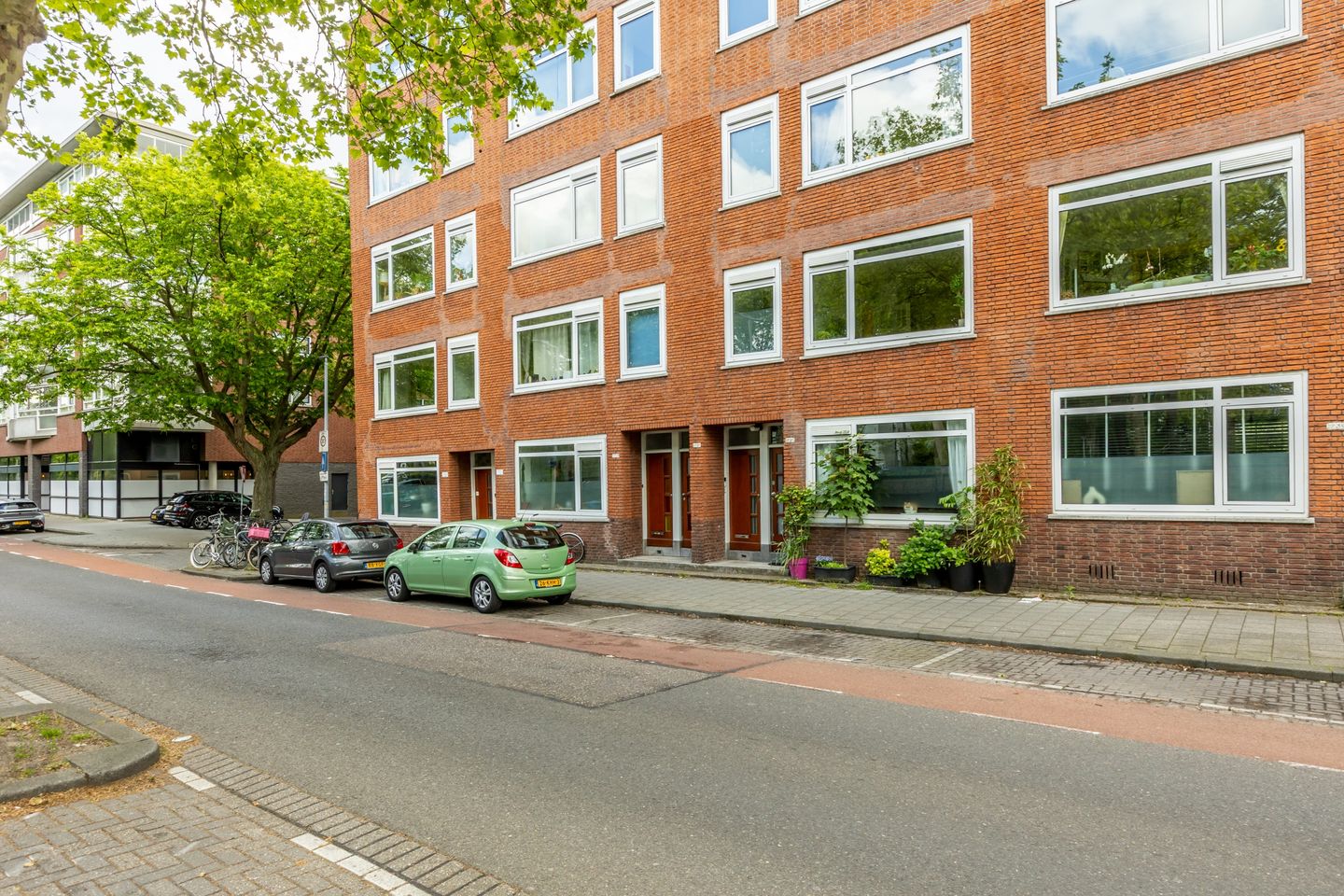 Characterful 1930s Upper Apartment in Popular Bergpolder — 40