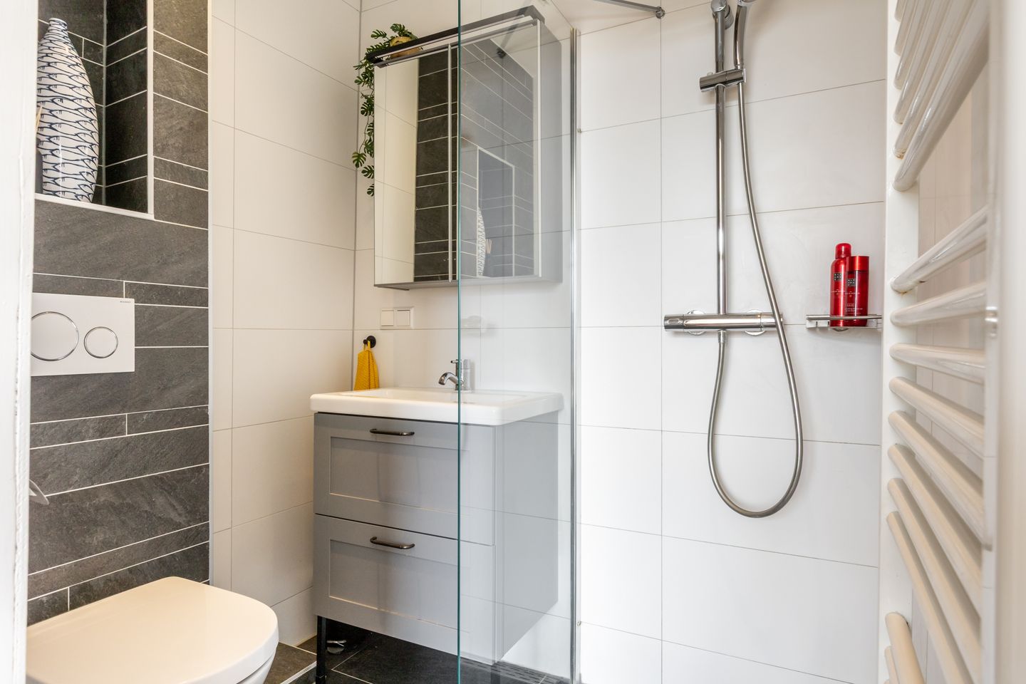 Characterful 1930s Upper Apartment in Popular Bergpolder — 34