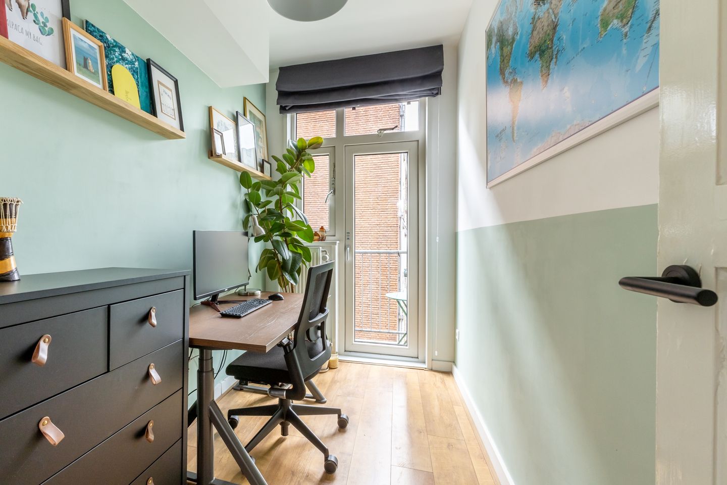 Characterful 1930s Upper Apartment in Popular Bergpolder — 25