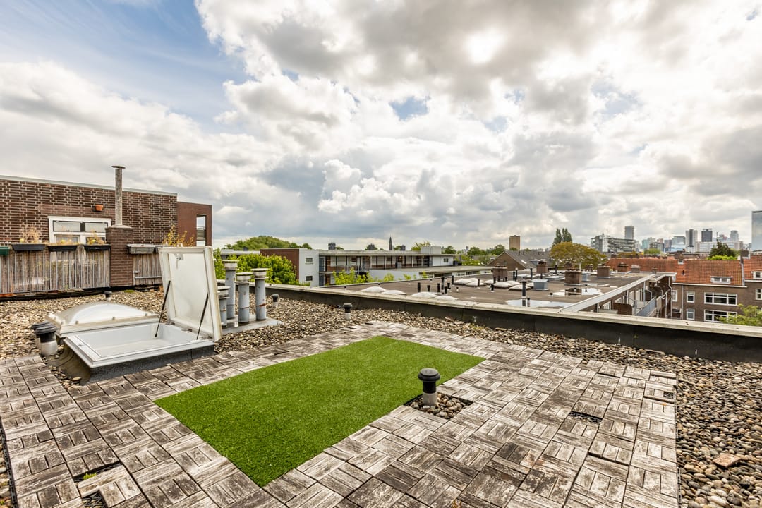 Characterful 1930s Upper Apartment in Popular Bergpolder — 38