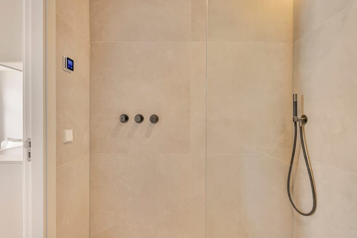 Studio te koop: Haarlemmerstraat 125A, Amsterdam