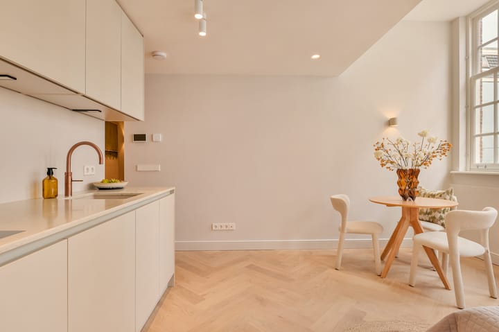 Studio te koop: Haarlemmerstraat 125C, Amsterdam