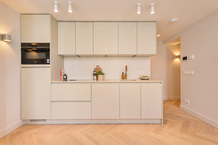 Studio te koop: Haarlemmerstraat 125C, Amsterdam