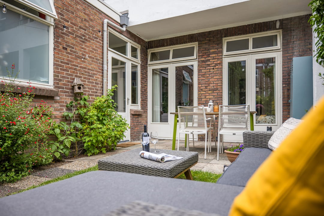 Charming 1930s Ground Floor Apartment with Deep Southwest-Facing Garden in Popular Utrecht Neighborhood — 32