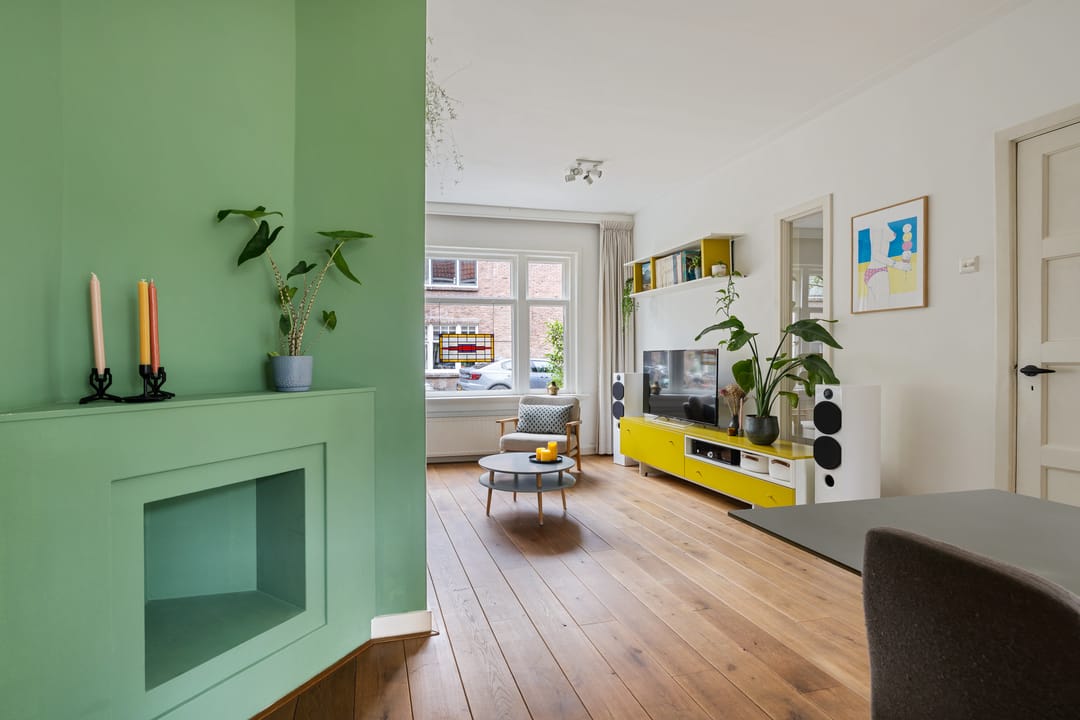 Charming 1930s Ground Floor Apartment with Deep Southwest-Facing Garden in Popular Utrecht Neighborhood — 11