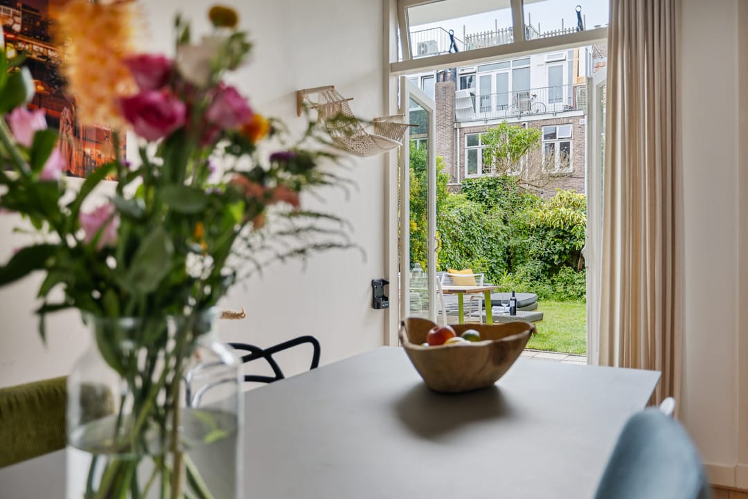 Charming 1930s Ground Floor Apartment with Deep Southwest-Facing Garden in Popular Utrecht Neighborhood — 13