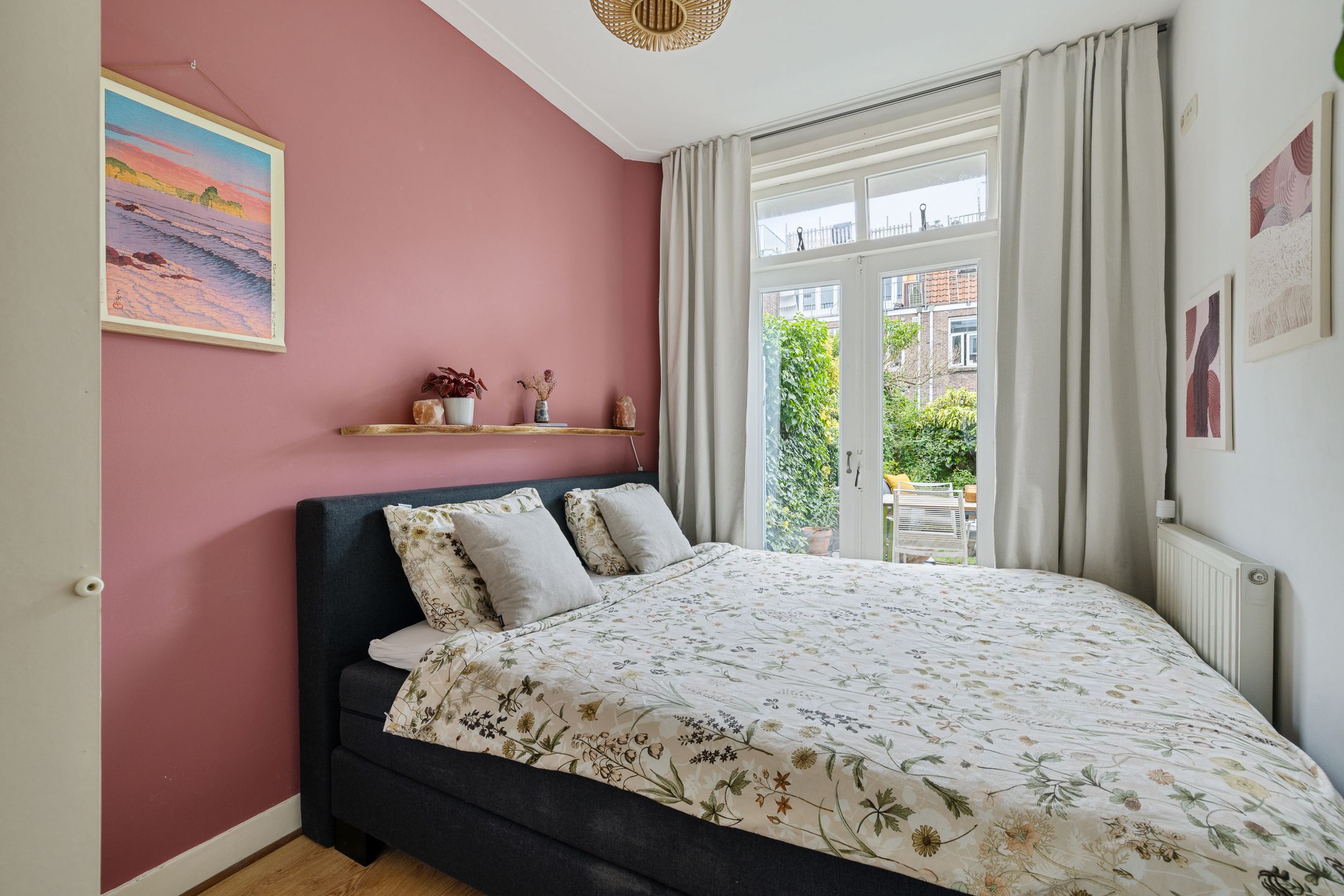 Charming 1930s Ground Floor Apartment with Deep Southwest-Facing Garden in Popular Utrecht Neighborhood — 21