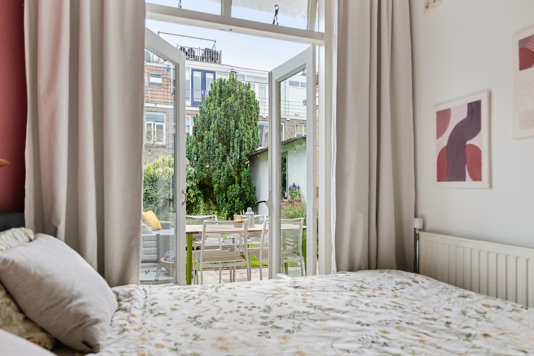 Charming 1930s Ground Floor Apartment with Deep Southwest-Facing Garden in Popular Utrecht Neighborhood — 22