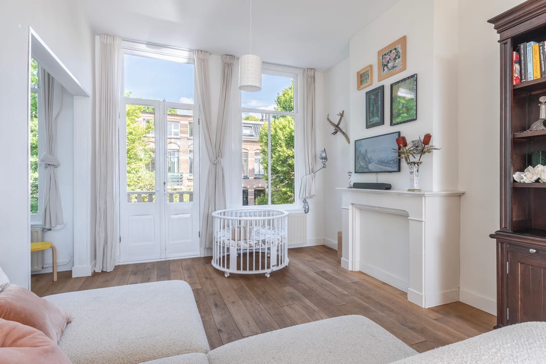 Charming 3 Bedroom Top Floor Apartment with Sun Filled Darterraces in Sonsbeekkwartier — 7