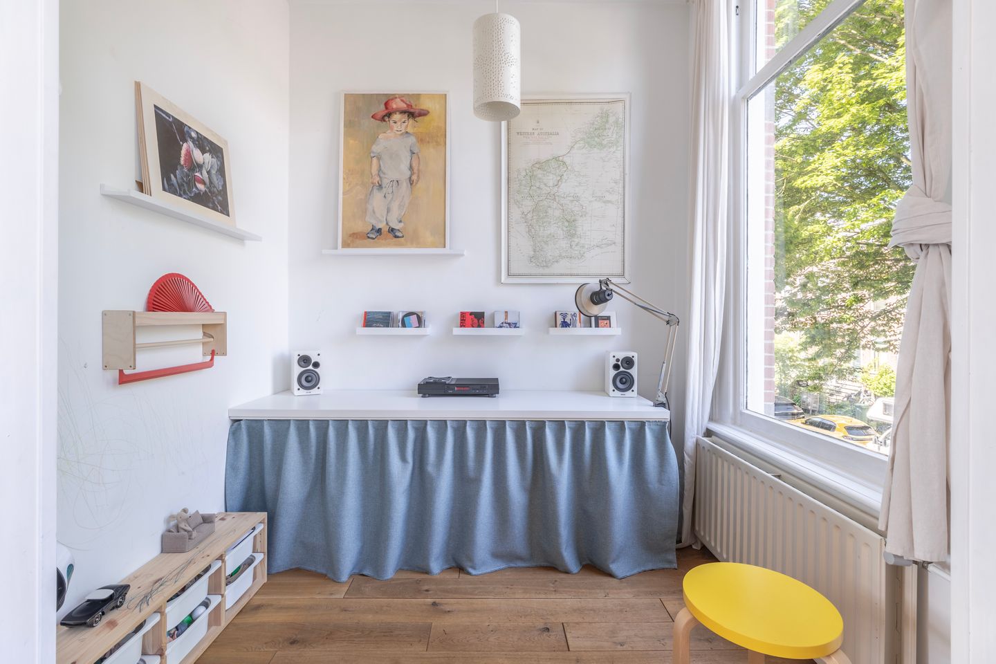 Charming 3 Bedroom Top Floor Apartment with Sun Filled Darterraces in Sonsbeekkwartier — 10