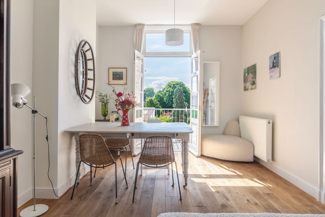 Charming 3 Bedroom Top Floor Apartment with Sun Filled Darterraces in Sonsbeekkwartier — 13