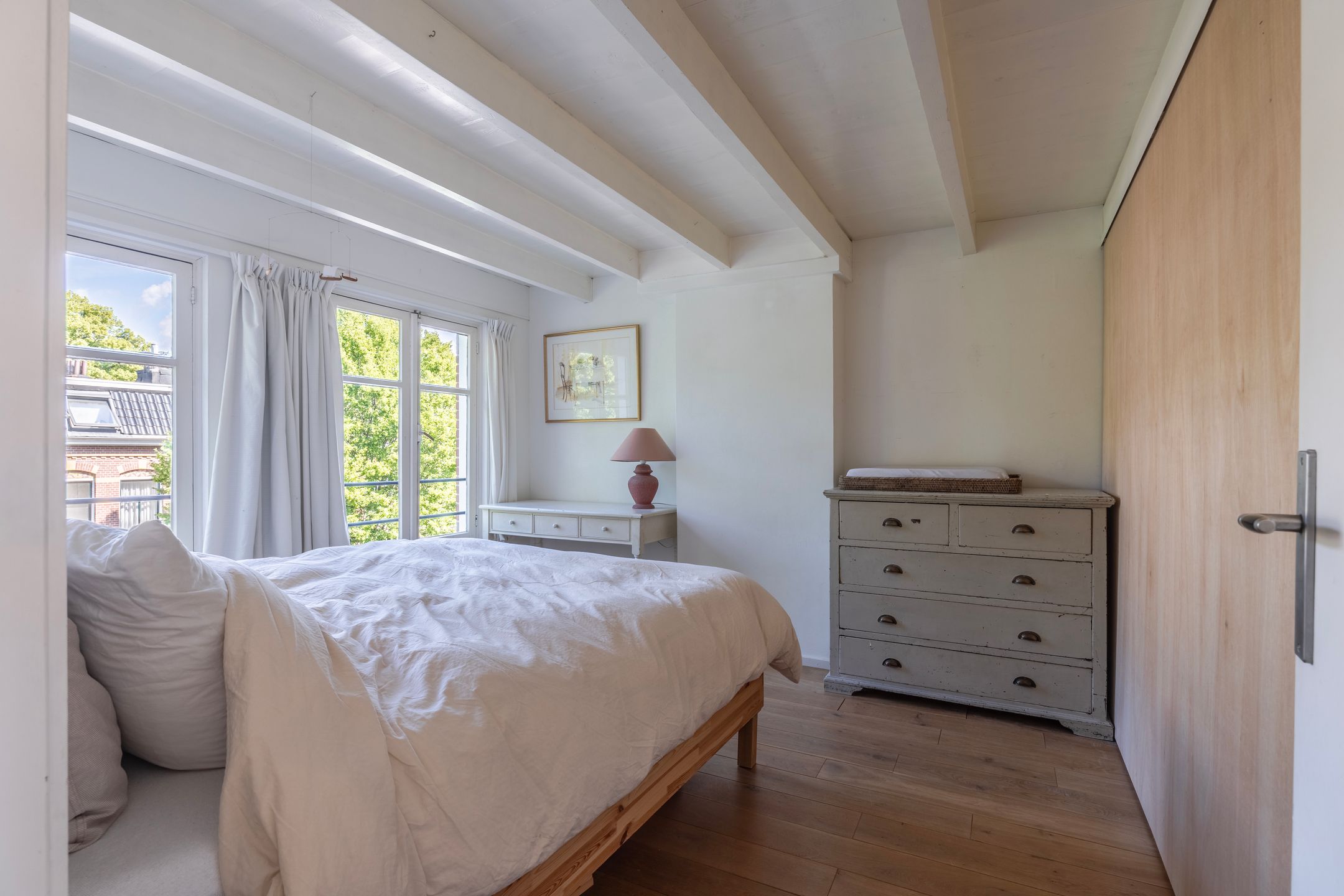 Charming 3 Bedroom Top Floor Apartment with Sun Filled Darterraces in Sonsbeekkwartier — 24