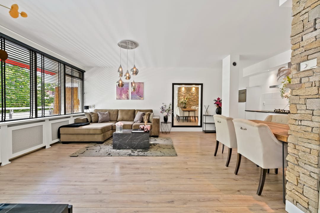 Move-in Ready Renovated Apartment with Sunny Southwest Balcony in Componistenbuurt — 13