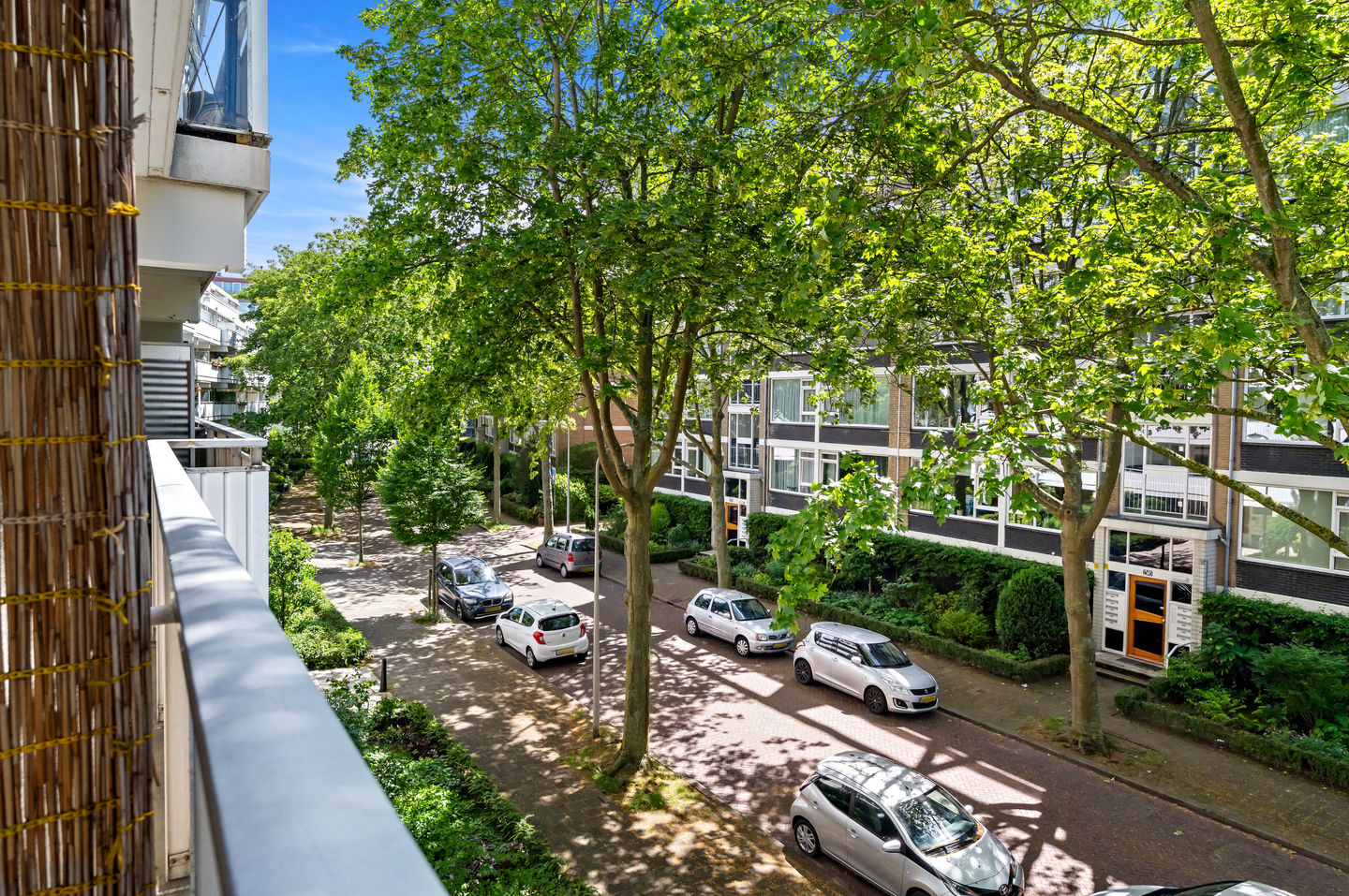 Move-in Ready Renovated Apartment with Sunny Southwest Balcony in Componistenbuurt — 10