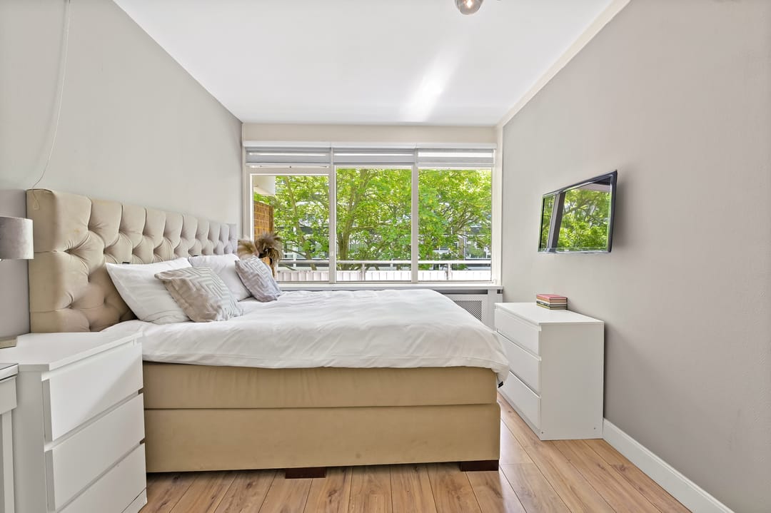 Move-in Ready Renovated Apartment with Sunny Southwest Balcony in Componistenbuurt — 16