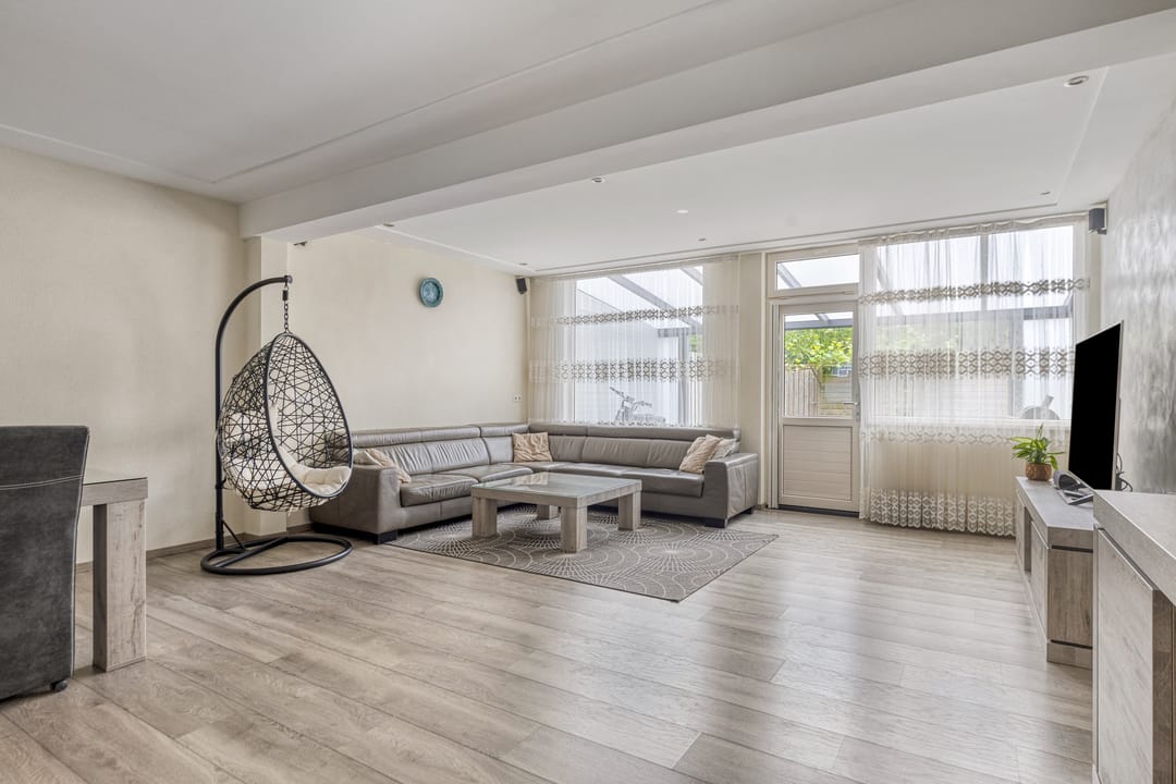 Spacious Modernized Terraced House with Extended Living Area and Four Bedrooms in Goes — 7