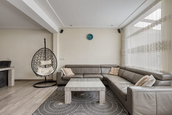 Tussenwoning te koop: Europalaan 28, Goes