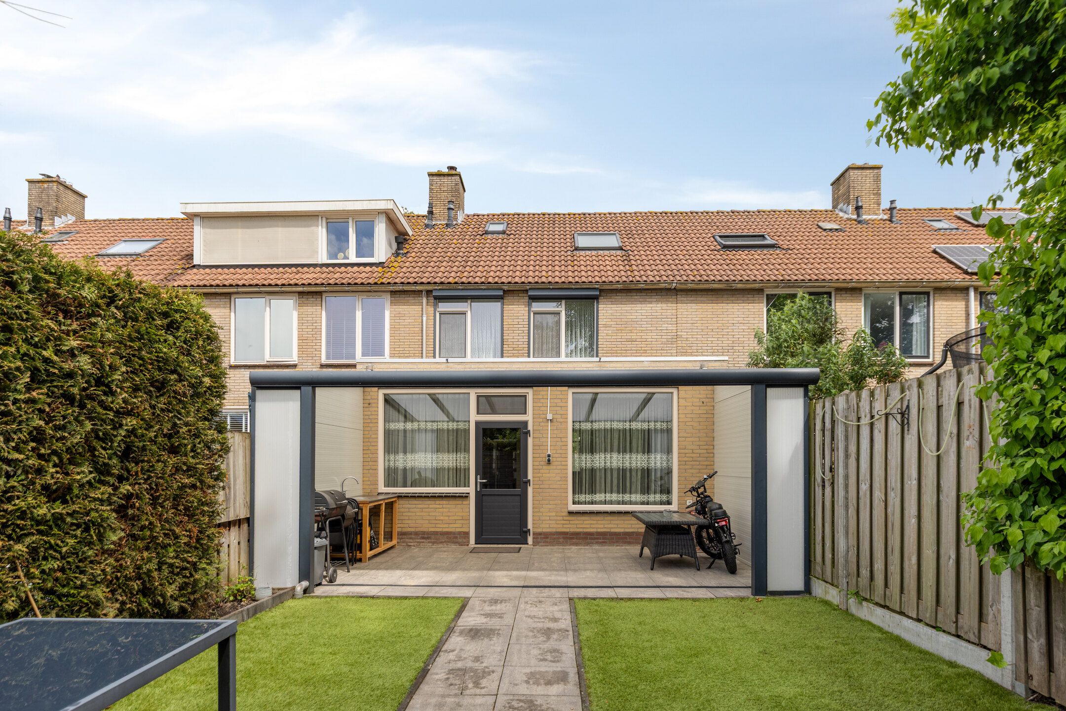 Spacious Modernized Terraced House with Extended Living Area and Four Bedrooms in Goes — 33