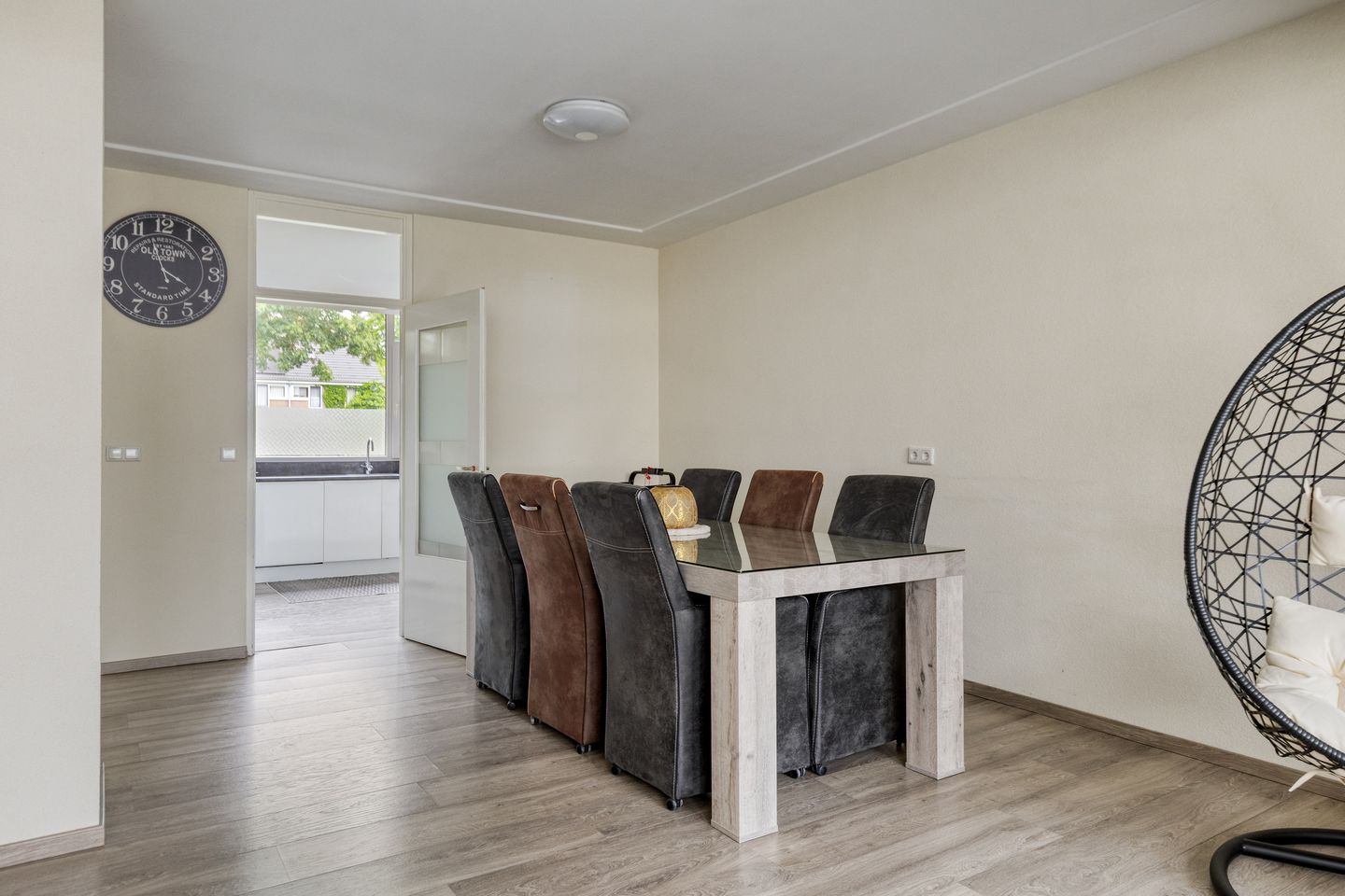 Spacious Modernized Terraced House with Extended Living Area and Four Bedrooms in Goes — 10
