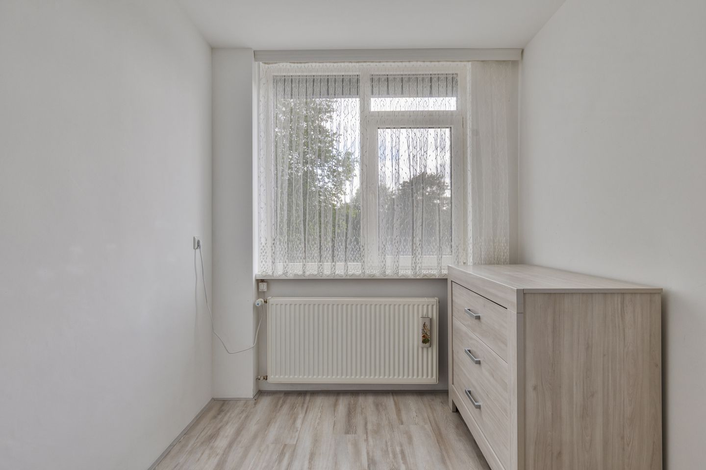 Spacious Modernized Terraced House with Extended Living Area and Four Bedrooms in Goes — 25