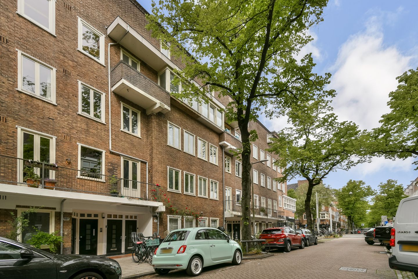 Photo 4 of Orteliusstraat 185-2