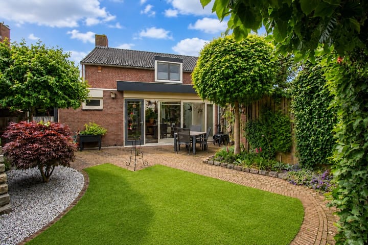 Photo 2 of Frisostraat 17