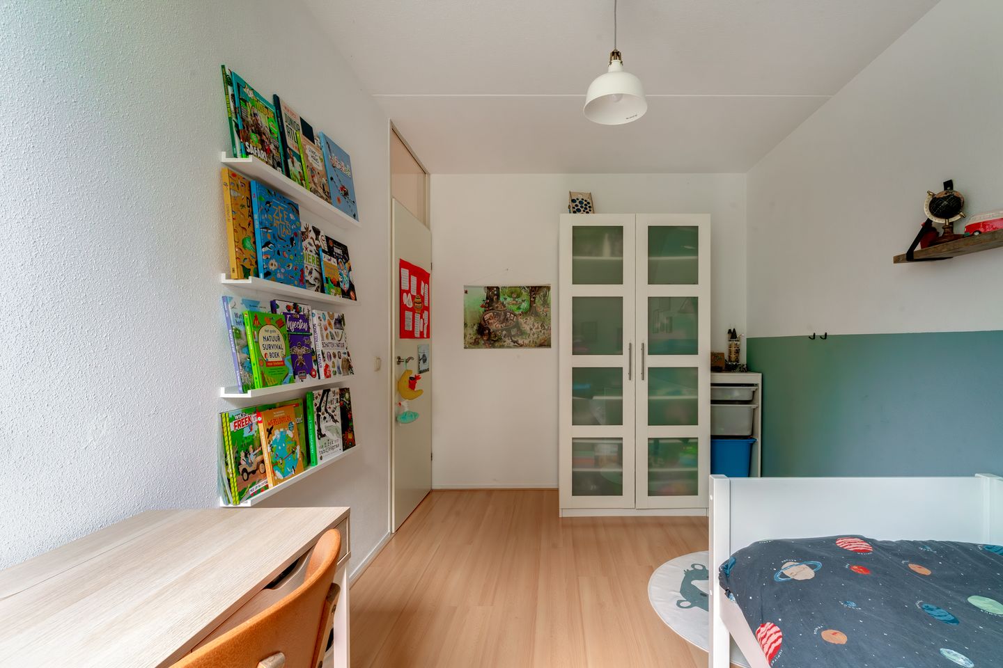 Modern family home with four bedrooms and updated kitchen — 35