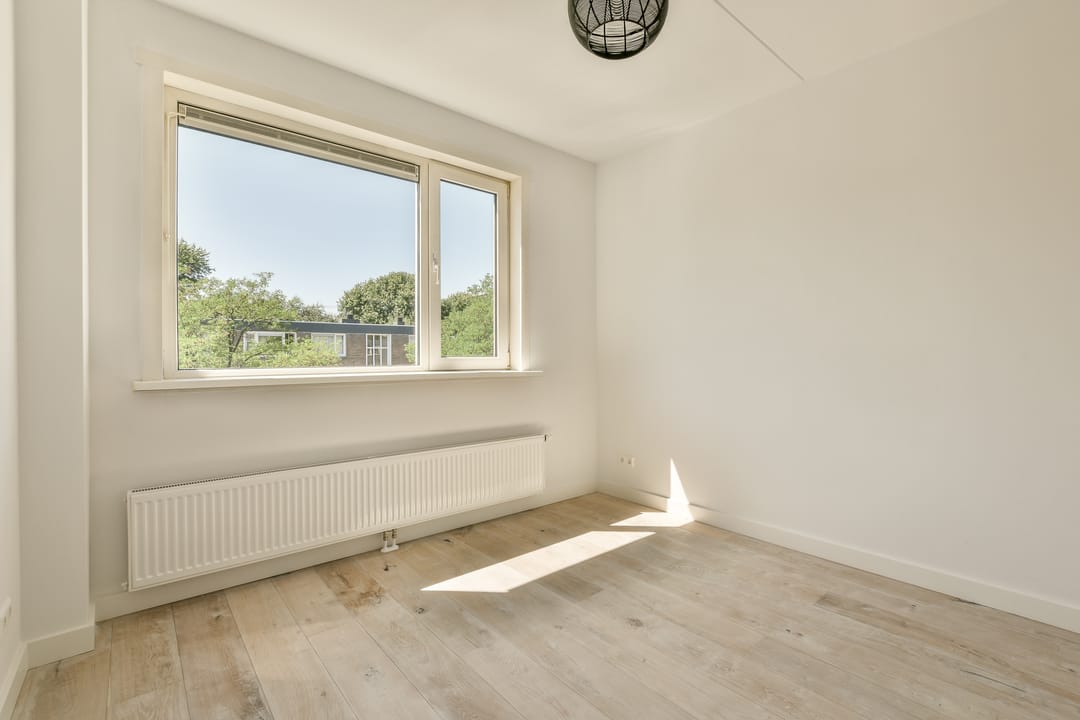 Turnkey Renovated 68 m2 Apartment on Top Floor in Buitenveldert — 8