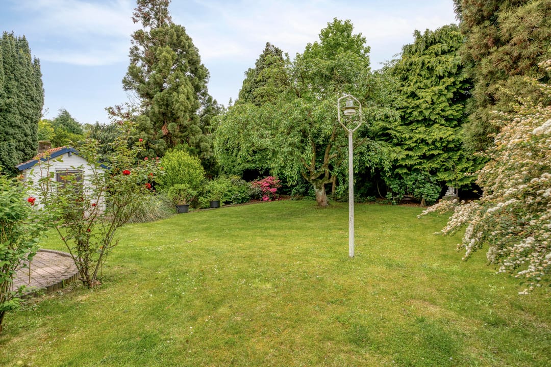 Charming Austrian-Style Detached Home with Spacious Garden in Geleen — 8