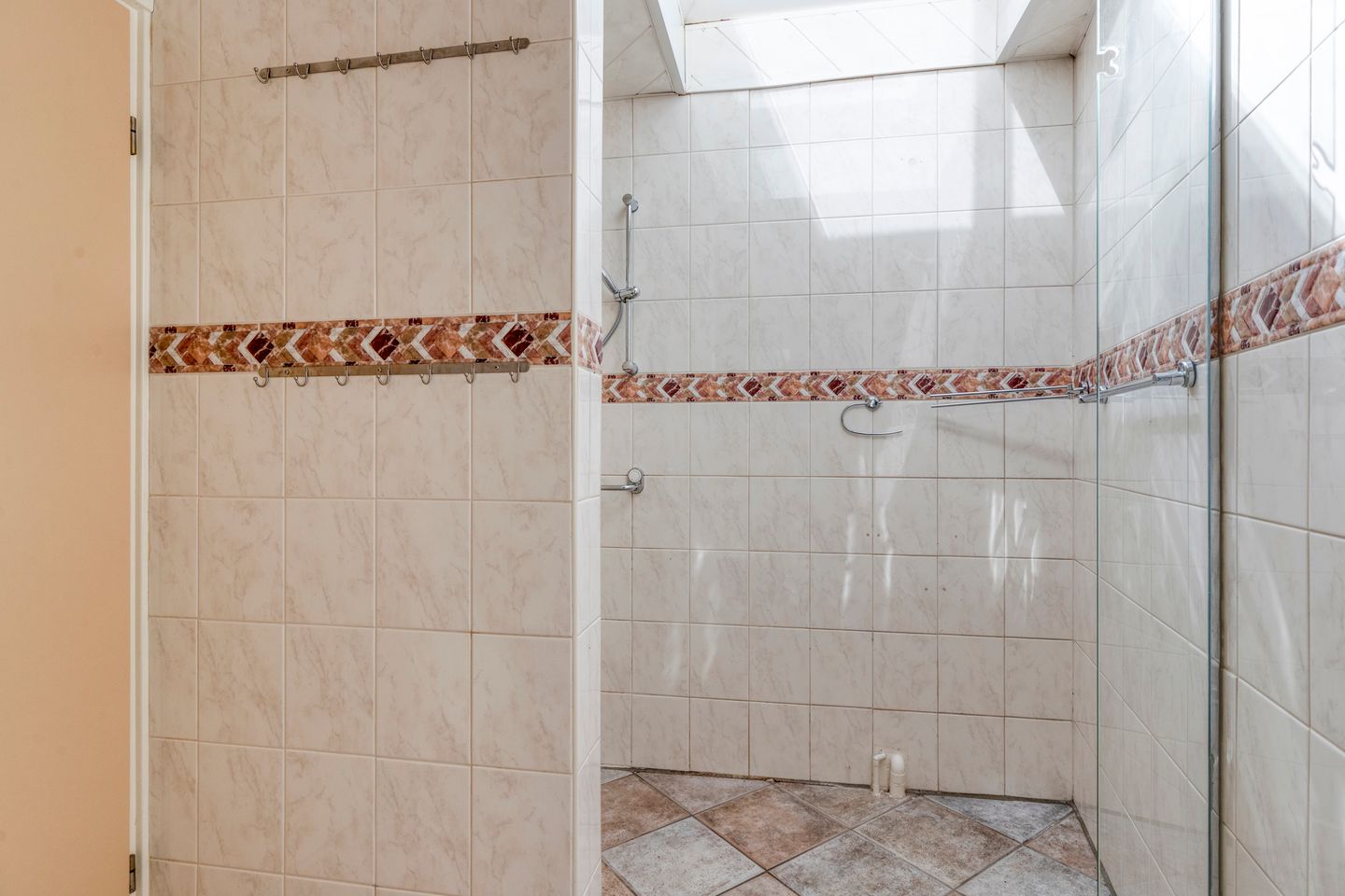 Charming Detached Home from 1905 with Renovation Potential in Quiet Brakel — 14